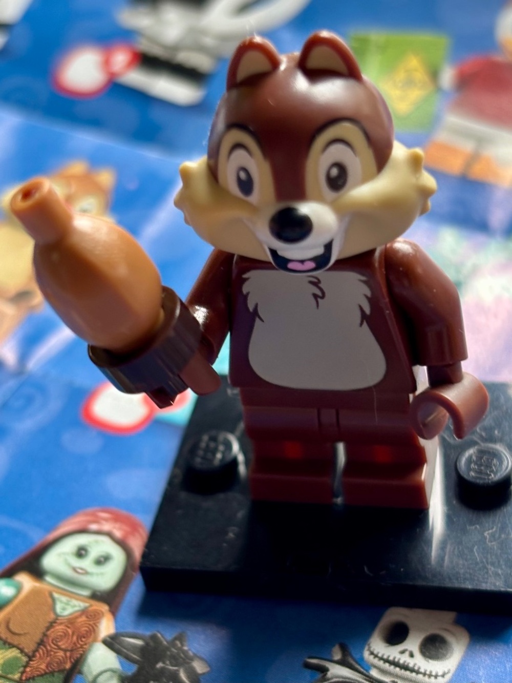 LEGO DISNEY SERIES 2 "Chip" dis030 with stand, pamphlet & accessories